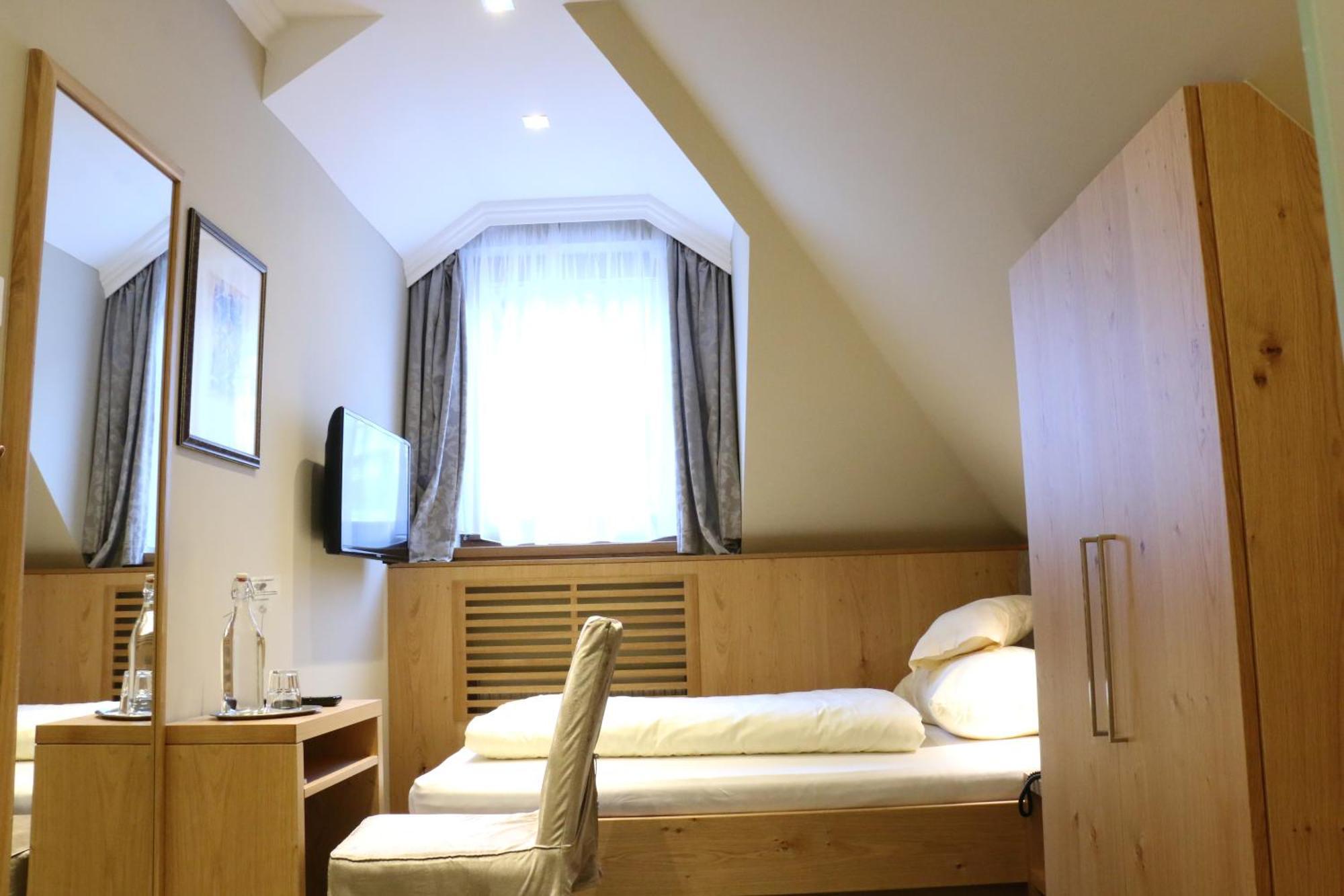 Hotel Gramaser 이스크글 외부 사진